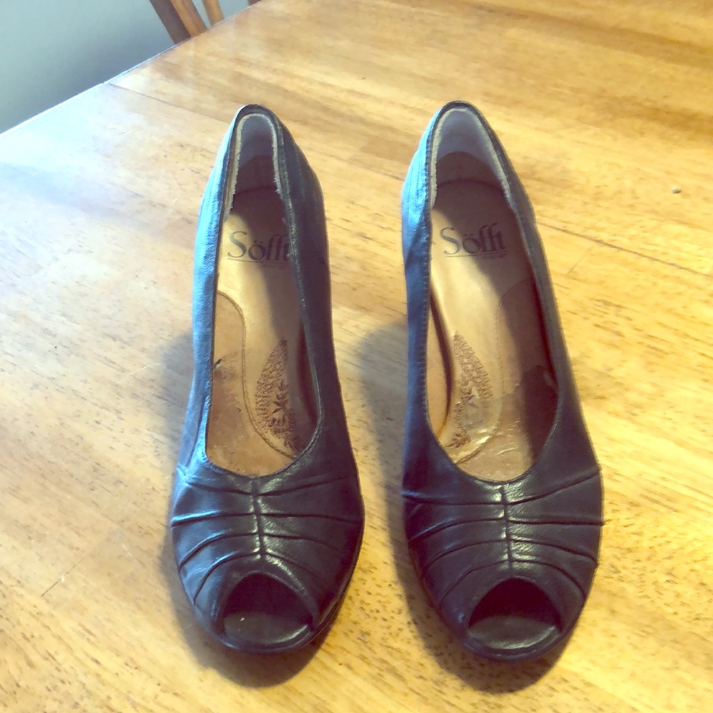 Women’s Sofft size 6 1/2 dress shoes